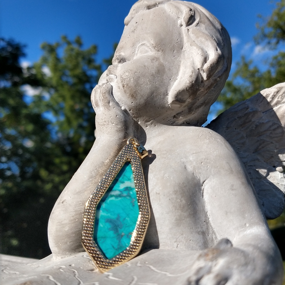 Turquoise Howlite Pendant - Picture 4 of 5